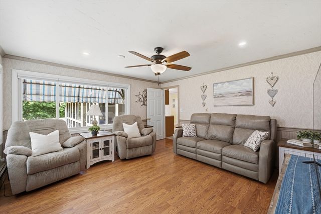 296 Bigelow St, Marlborough, MA 01752
