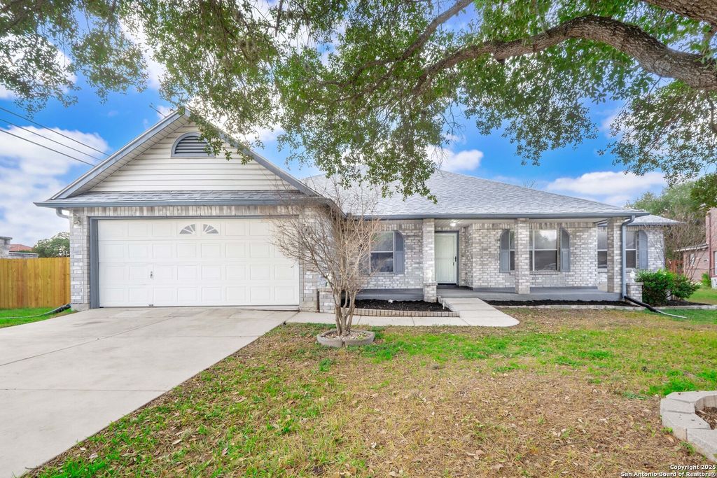 7403 Legend Point Dr, Converse, TX 78244