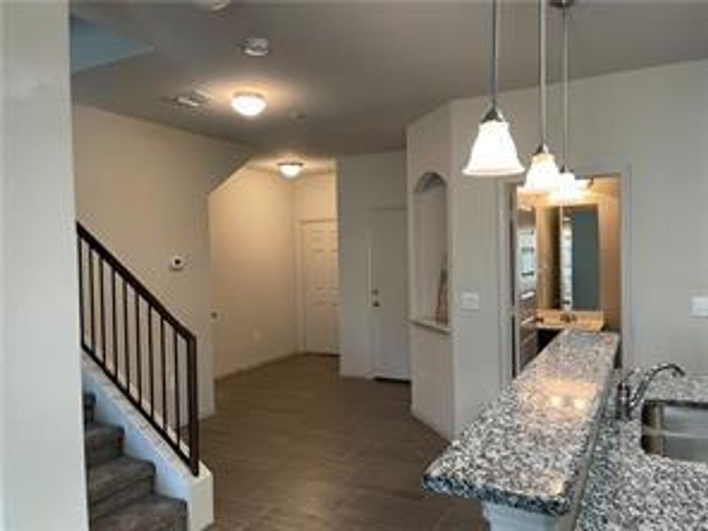 1620 Bryant DR 302, Round Rock, TX 78664