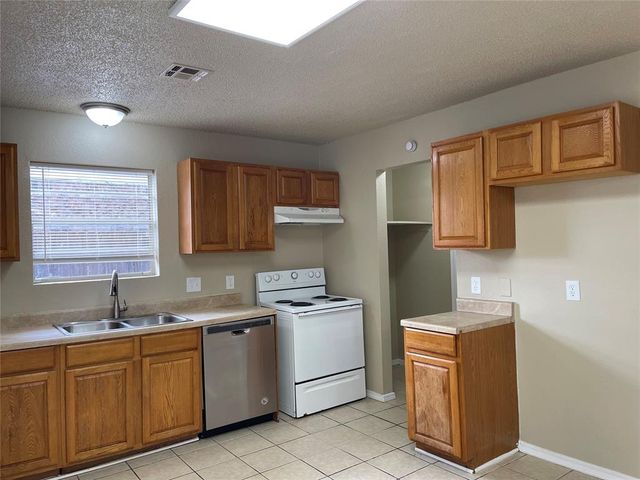 10014 Caton Place, Midwest City, OK 73130