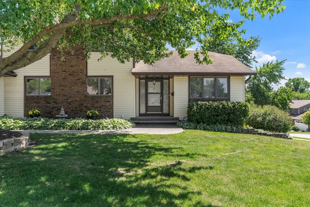 3300 35th Avenue, Moline, IL 61265