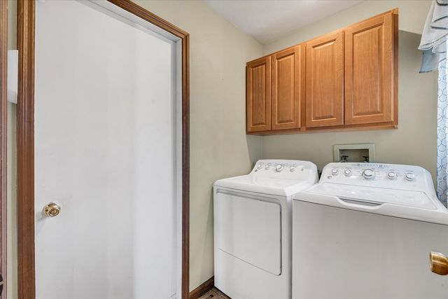 3300 35th Avenue, Moline, IL 61265