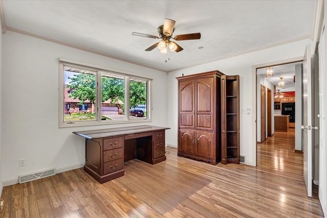 3300 35th Avenue, Moline, IL 61265