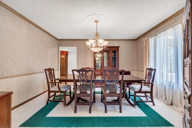 3300 35th Avenue, Moline, IL 61265