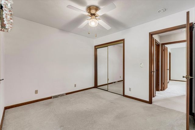 3300 35th Avenue, Moline, IL 61265