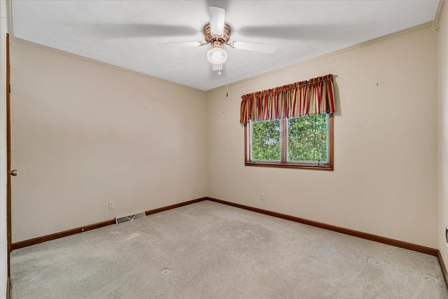 3300 35th Avenue, Moline, IL 61265