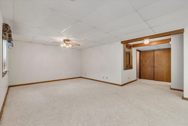 3300 35th Avenue, Moline, IL 61265
