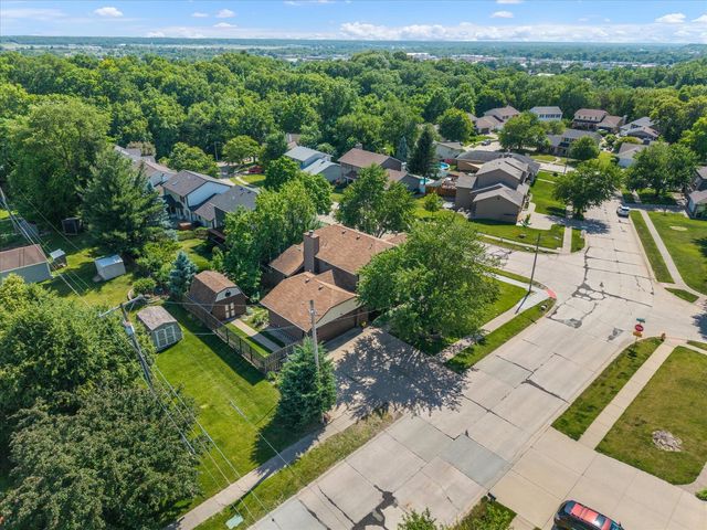 3300 35th Avenue, Moline, IL 61265