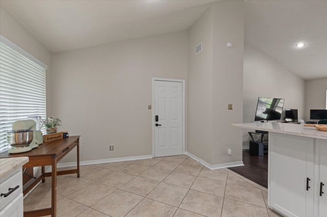 3200 Crossroads Dr, Longview, TX 75605
