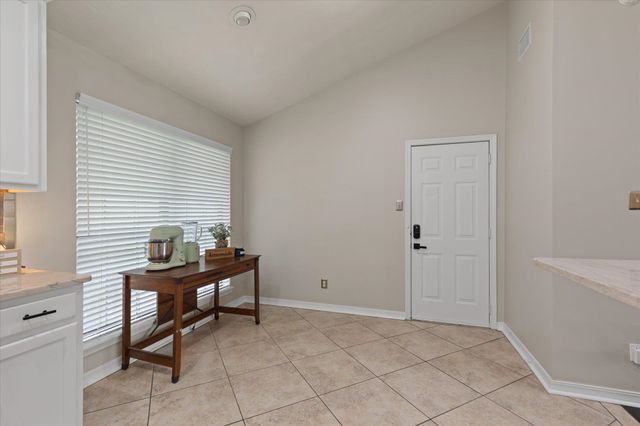 3200 Crossroads Dr, Longview, TX 75605