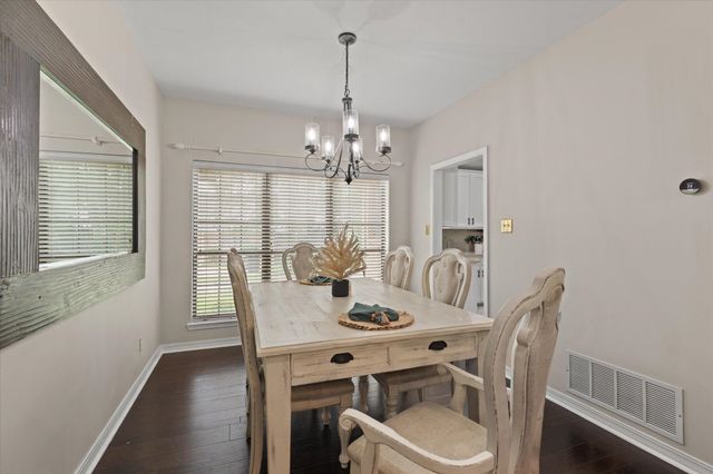 3200 Crossroads Dr, Longview, TX 75605