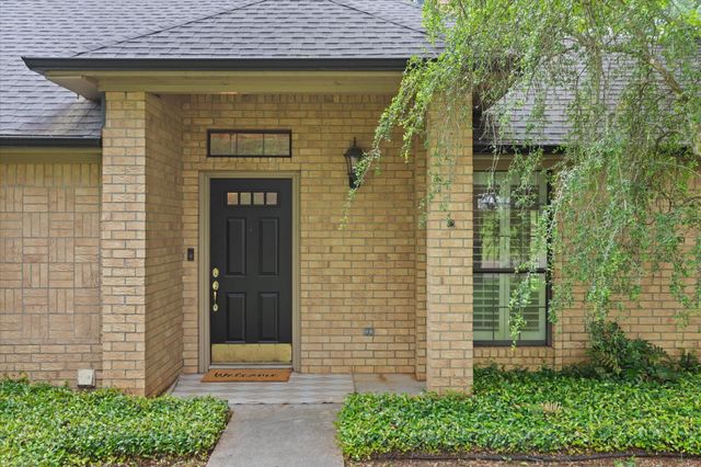 3200 Crossroads Dr, Longview, TX 75605