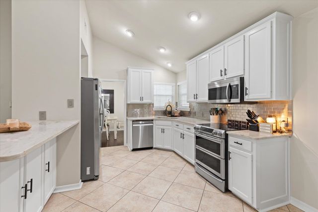 3200 Crossroads Dr, Longview, TX 75605