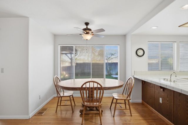 2025 Stoneglen Dr, Newman, CA 95360