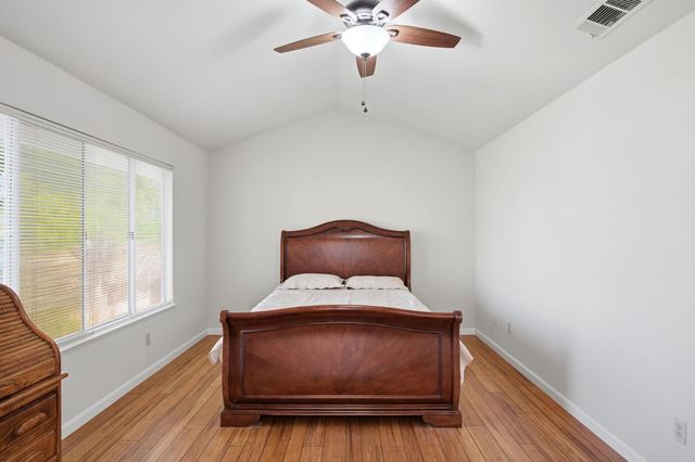 2025 Stoneglen Dr, Newman, CA 95360