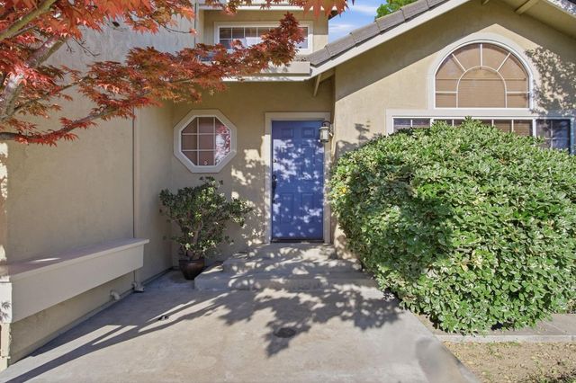 2025 Stoneglen Dr, Newman, CA 95360