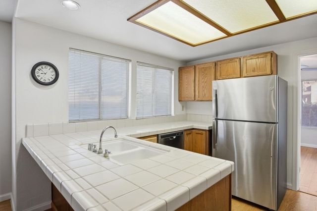 2025 Stoneglen Dr, Newman, CA 95360