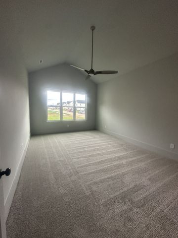 7541 Sutcliff Dr, College Grove, TN 37046
