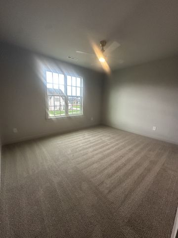 7541 Sutcliff Dr, College Grove, TN 37046