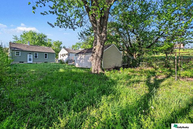 5320 Fontenelle Boulevard, Omaha, NE 68111