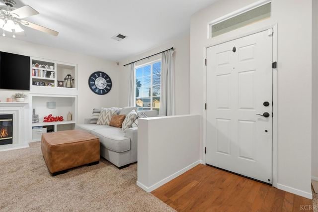 687 Woodridge Court, Lemoore, CA 93245