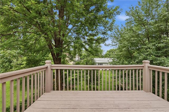 411 NW 71st Terrace, Gladstone, MO 64118