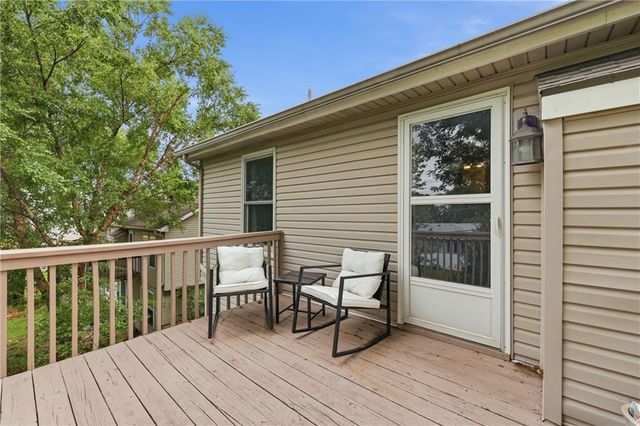 411 NW 71st Terrace, Gladstone, MO 64118