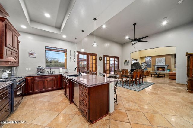 4496 N VIA BELLAS CATALINAS --, Tucson, AZ 85718