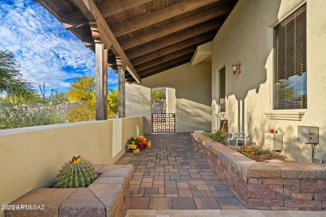4496 N VIA BELLAS CATALINAS --, Tucson, AZ 85718