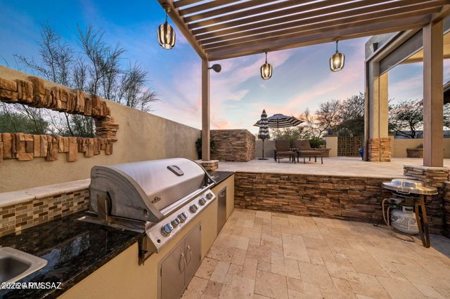 4496 N VIA BELLAS CATALINAS --, Tucson, AZ 85718