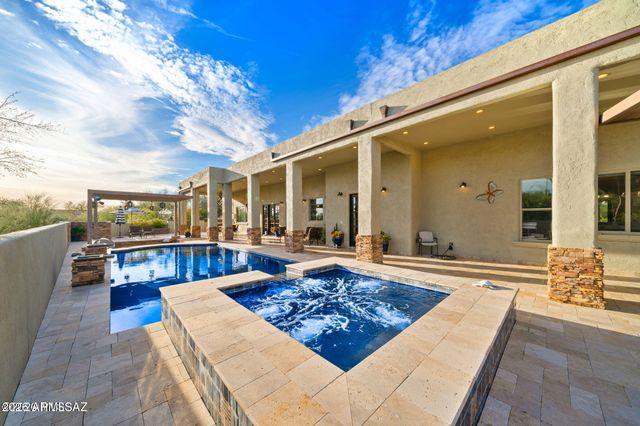 4496 N VIA BELLAS CATALINAS --, Tucson, AZ 85718
