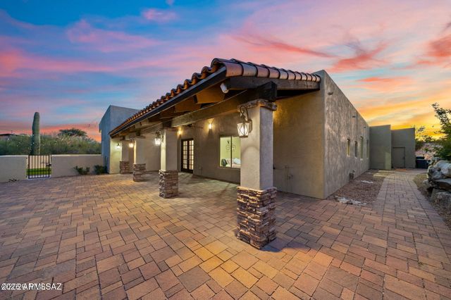 4496 N VIA BELLAS CATALINAS --, Tucson, AZ 85718