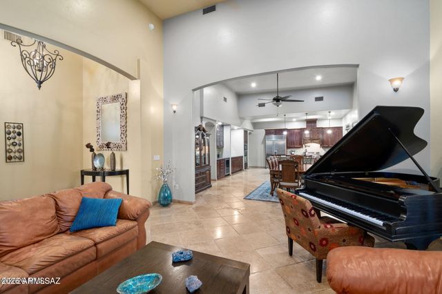 4496 N VIA BELLAS CATALINAS --, Tucson, AZ 85718