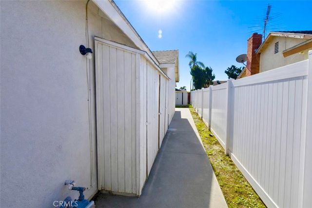 9172 Chelsea Cir, Westminster, CA 92683