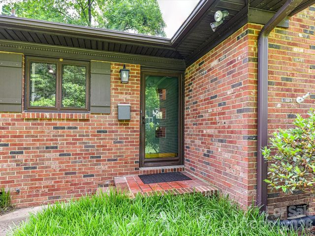 2401 Wensley Drive, Charlotte, NC 28210