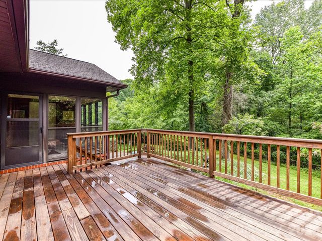 2401 Wensley Drive, Charlotte, NC 28210