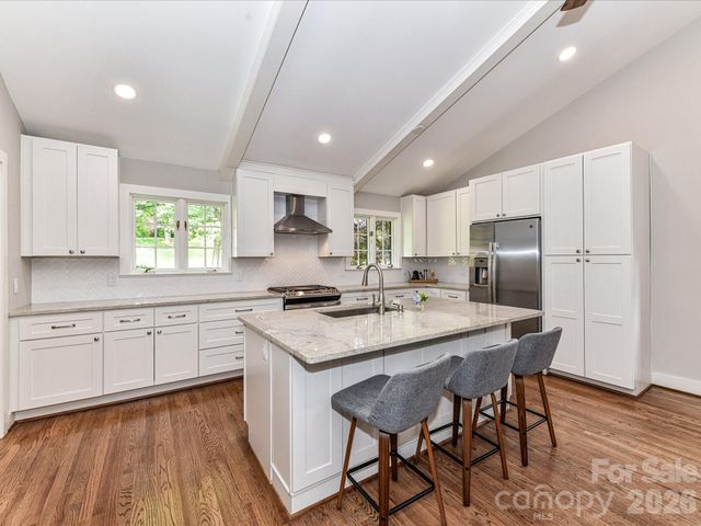 2401 Wensley Drive, Charlotte, NC 28210