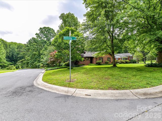 2401 Wensley Drive, Charlotte, NC 28210