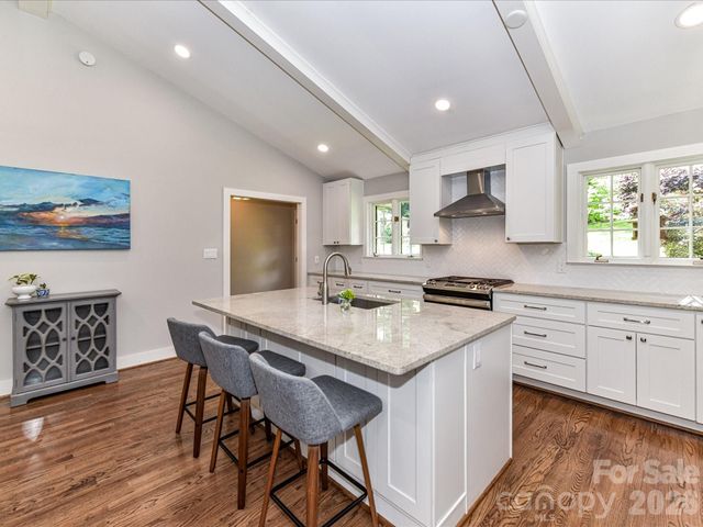 2401 Wensley Drive, Charlotte, NC 28210