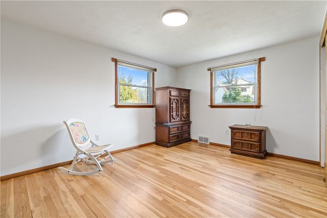 737 Courtview, Hempfield Twp, PA 15601