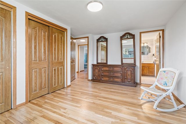 737 Courtview, Hempfield Twp, PA 15601