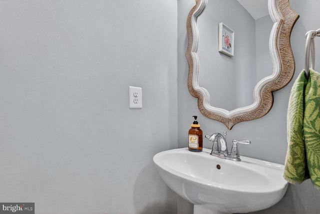 25759 DOUBLE BRIDLE TER, Aldie, VA 20105