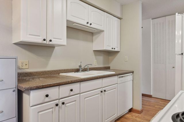 7414 W 22nd Street 212, Saint Louis Park, MN 55426