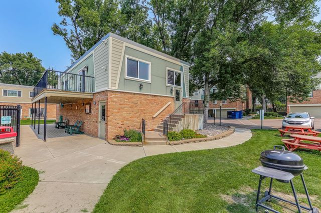 7414 W 22nd Street 212, Saint Louis Park, MN 55426