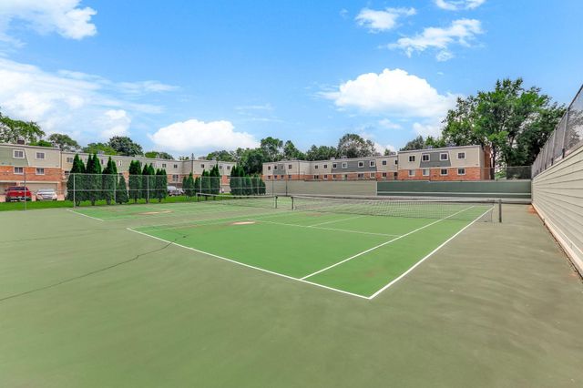 7414 W 22nd Street 212, Saint Louis Park, MN 55426