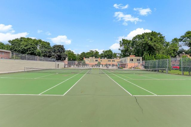 7414 W 22nd Street 212, Saint Louis Park, MN 55426