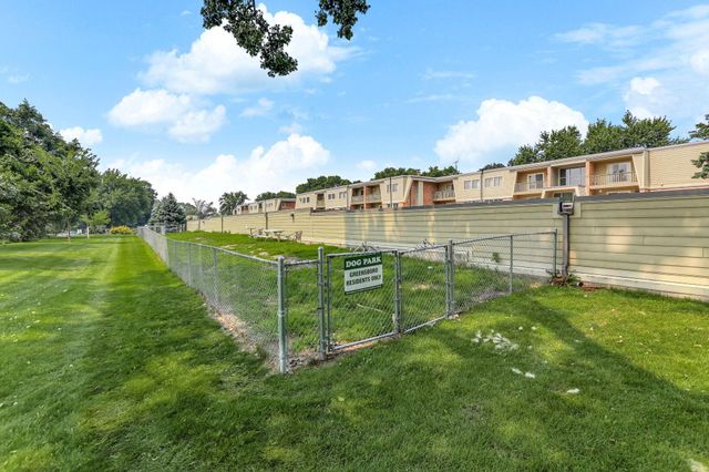 7414 W 22nd Street 212, Saint Louis Park, MN 55426