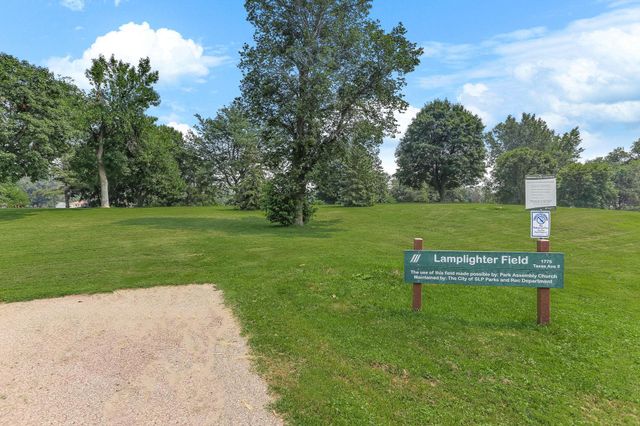 7414 W 22nd Street 212, Saint Louis Park, MN 55426