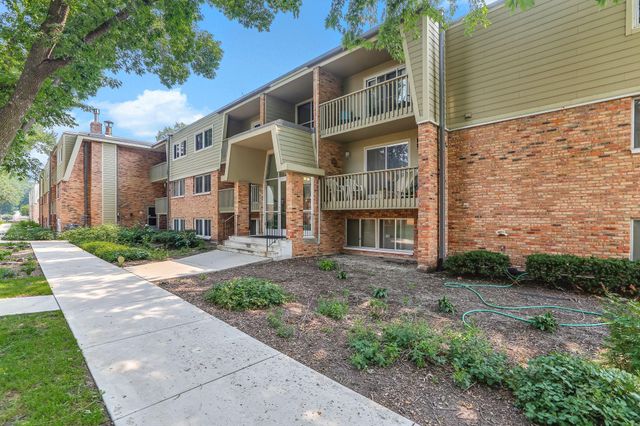 7414 W 22nd Street 212, Saint Louis Park, MN 55426