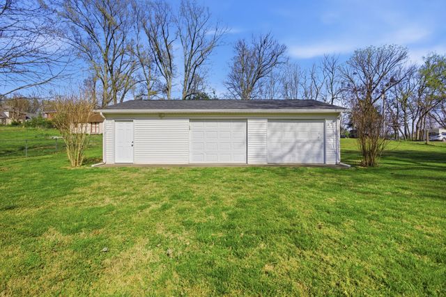 755 Ashwood Ave, Lewisburg, TN 37091